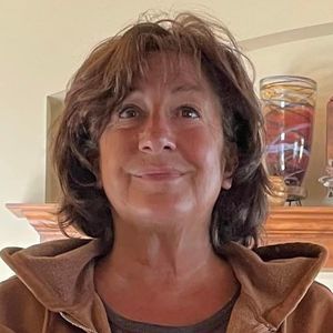 Meet your Posher, Joyce